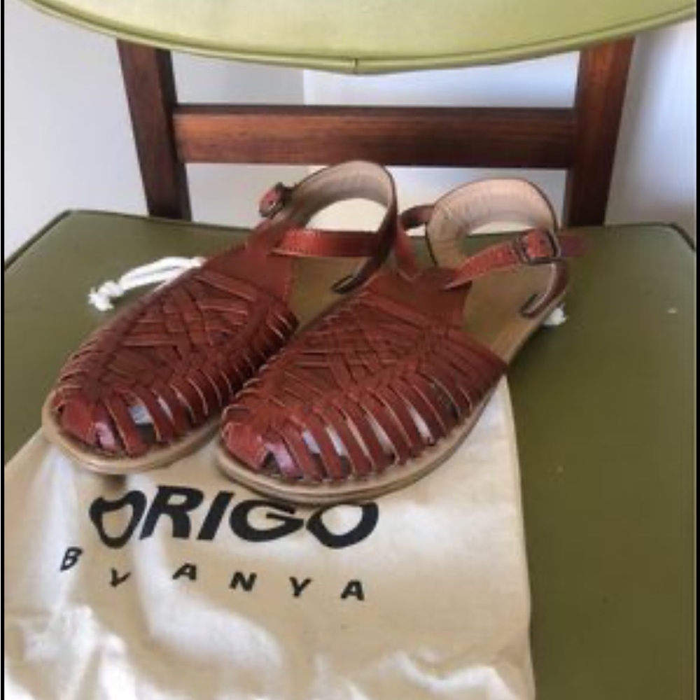 ***SOLD*** Origo X Anya Huaraches size 7